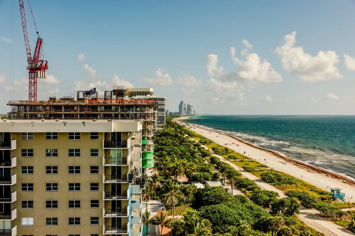 ¿Un desastre mortal puso fin al 'sueño' de los condominios en Florida?
