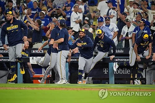 다저스, 월드시리즈 3연패 무산…밀워키에 NLCS 4전 전패로 탈락(종합)