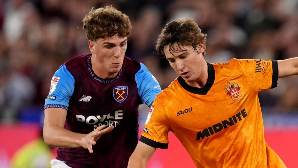 West Ham beat Wolves to claim first league win of the season