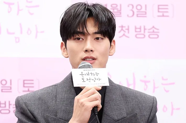 "임신중절 종용" vs "법적 대응" 홍민기 폭로 공방 격화