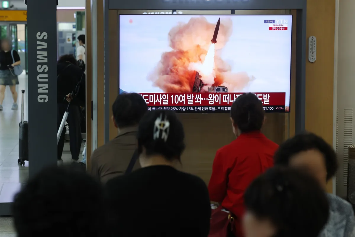 北, 미사일 10여발 쏘고도 침묵… 2주 동안 세 번째