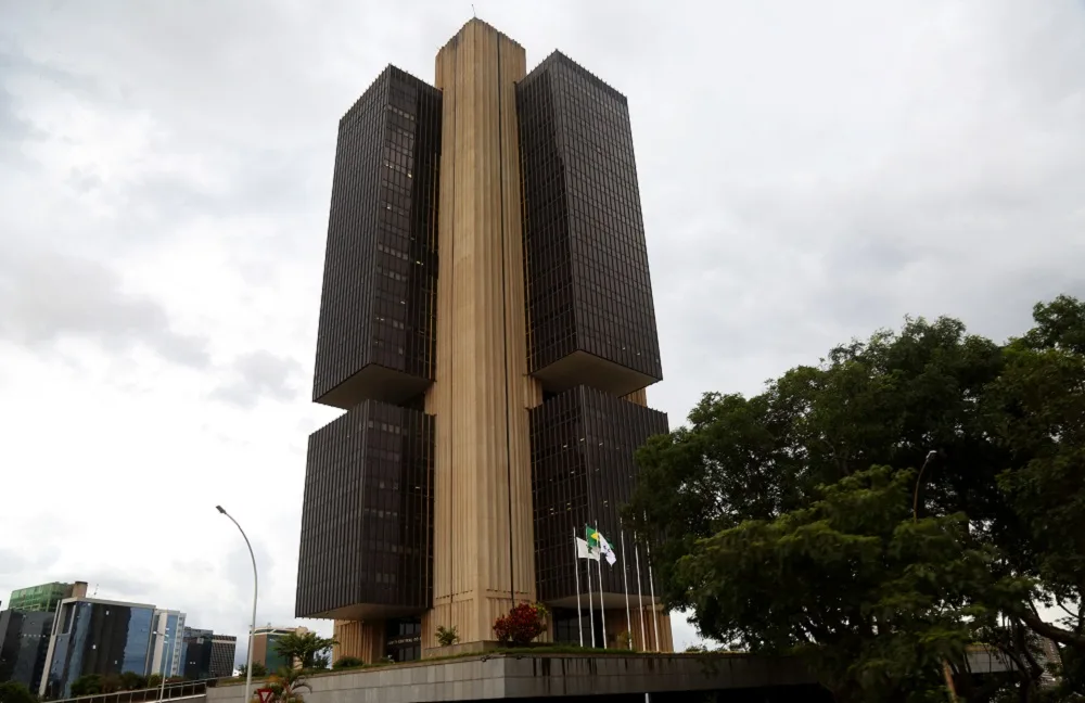 Selic só não cai mais por culpa do Governo Federal