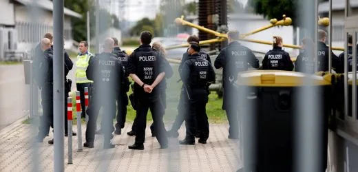 Anschläge auf Umspannwerke: Was Deutschlands Stromleitungen so verwundbar macht