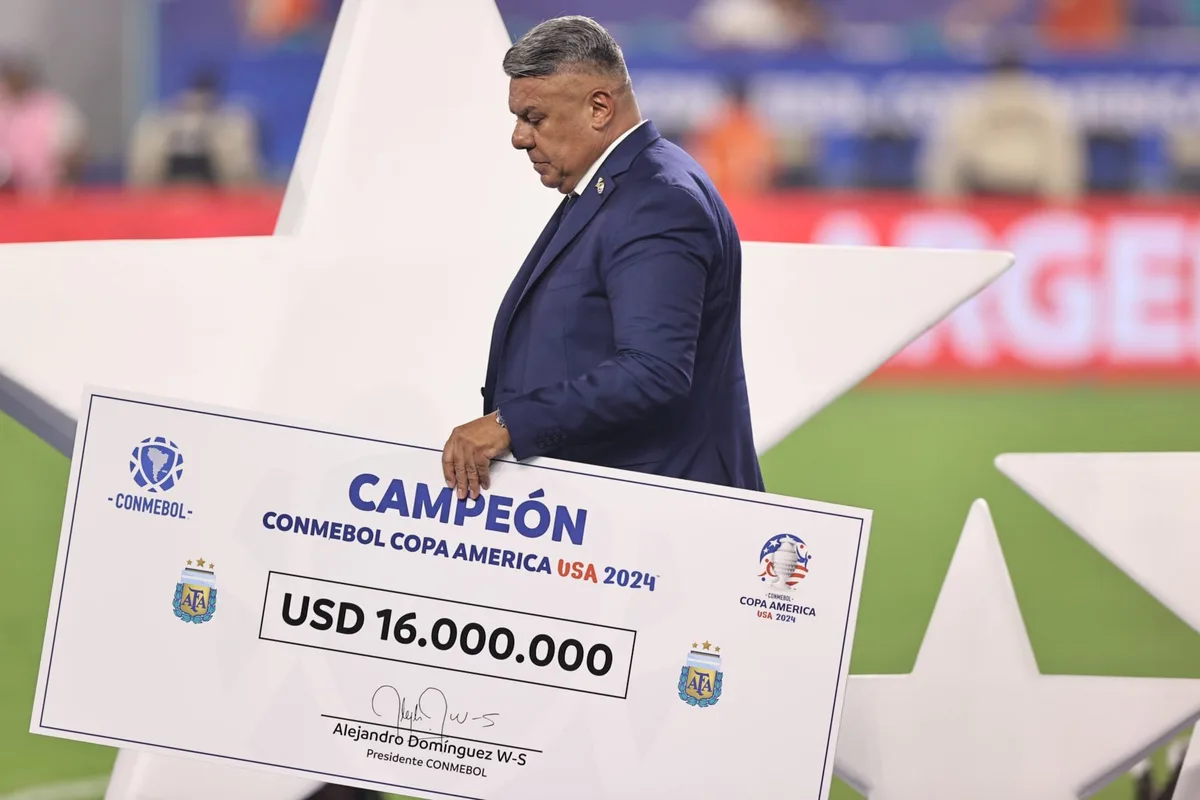 Claudio “Chiqui” Tapia corrigió de apuro su declaración jurada porque se había olvidado de incluir casi 1000 millones de pesos