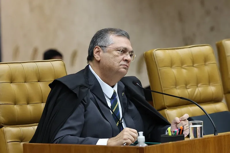 Dino determina que emendas indicadas por presidentes de partidos sem mandato devem ser consideradas nulas