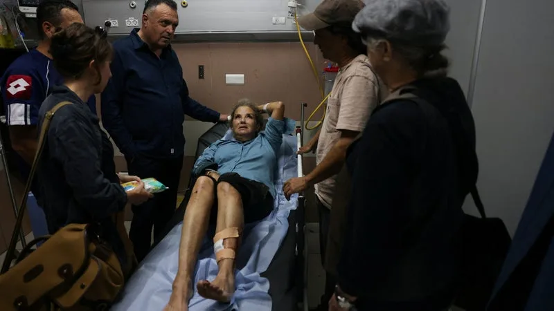 "Laisse-moi mourir": une journaliste du Washington Post rouée de coups pendant une attaque de colons israéliens en Cisjordanie