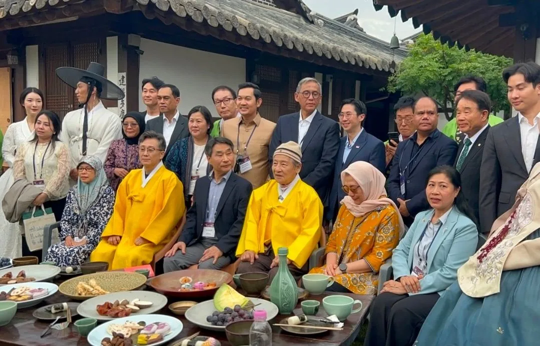 아시아 11개국 주한 대사, 황실문화재단 이석 총재 예방