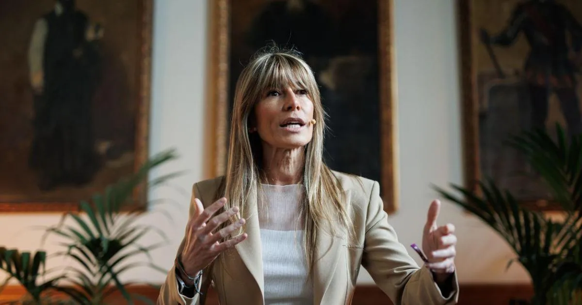 Un error de la acusación contra Begoña Gómez retrasa el juicio oral y pone a Peinado en una encrucijada a las puertas de su jubilación