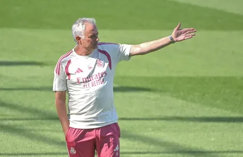 La Liga president hits out at Mourinho-Madrid refereeing 'conspiracy' claims