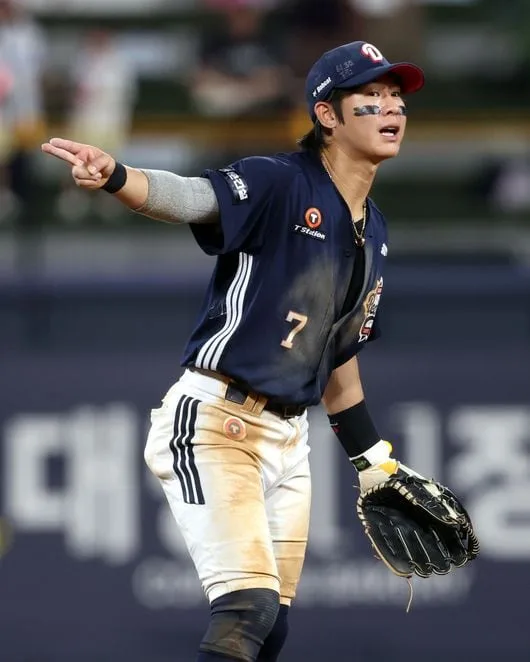‘한화-키움보다 많다’ 또 실책-실책-실책 자멸, 수비의 두산이 실책 1위 실화인가…오죽하면 팬들이 양석환 찾을까