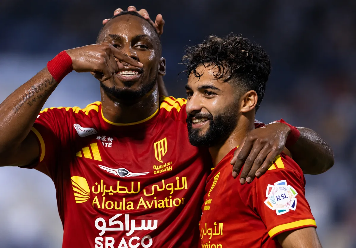 Julián Quiñones anota, pero Al-Qadisiya deja escapar el triunfo: 3-3 ante Al-Ettifaq