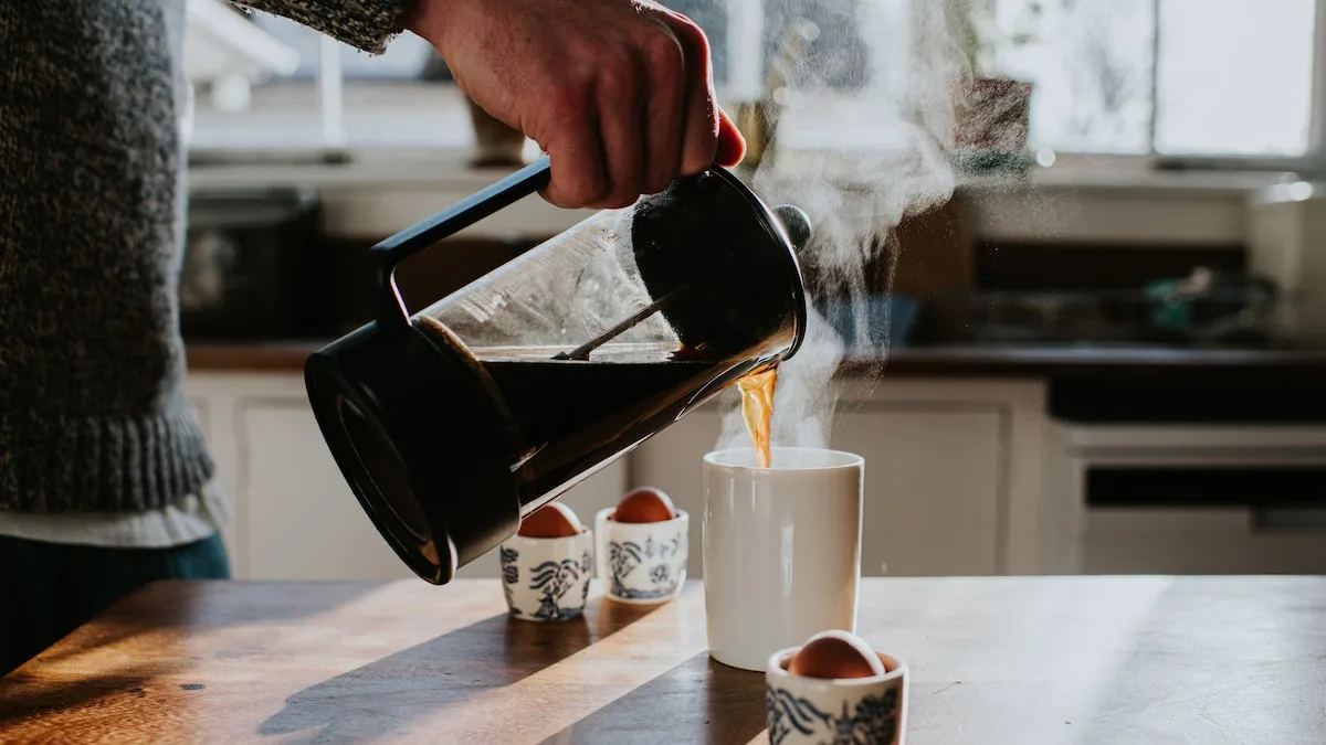 Koch isst jeden Morgen 2 Eier, Toast und trinkt Kaffee: Wer stets das Gleiche frühstückt, spart sich Entscheidungen