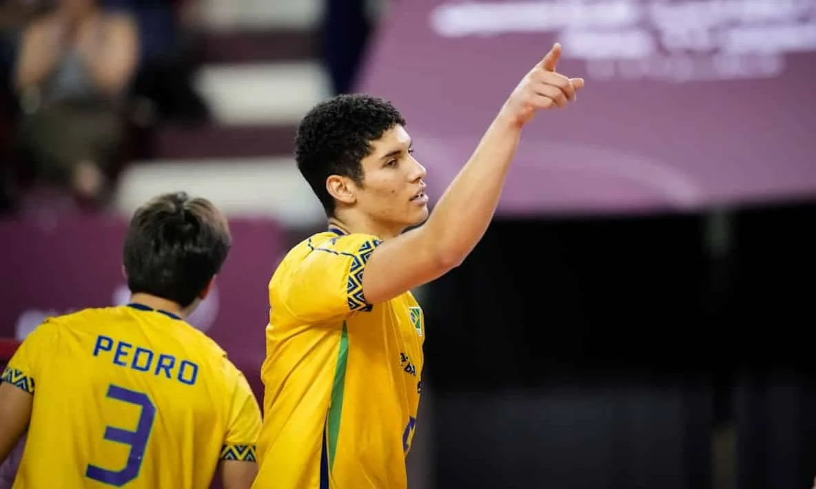 Lucas Abreu vive sonho com a família no Mundial Sub-17: “Grande honra”