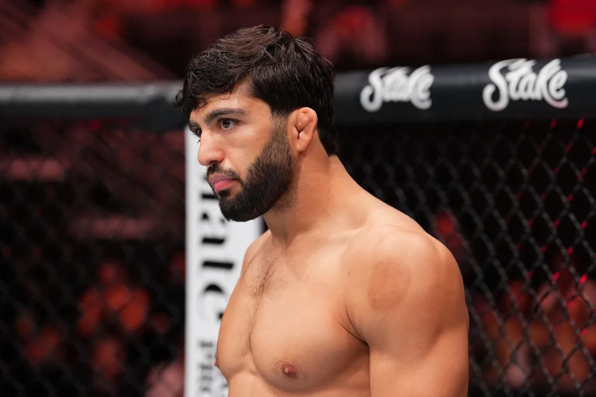 Руффи: все фанаты MMA знают — если Царукян останется в стойке, его нокаутируют