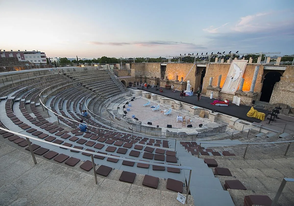La Consejería de Cultura licita el proyecto de reconstrucción del frente escénico del teatro romano de Itálica