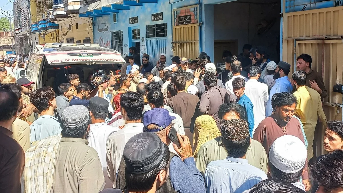 28 children killed, over 40 injured as school roof collapses in Pakistan