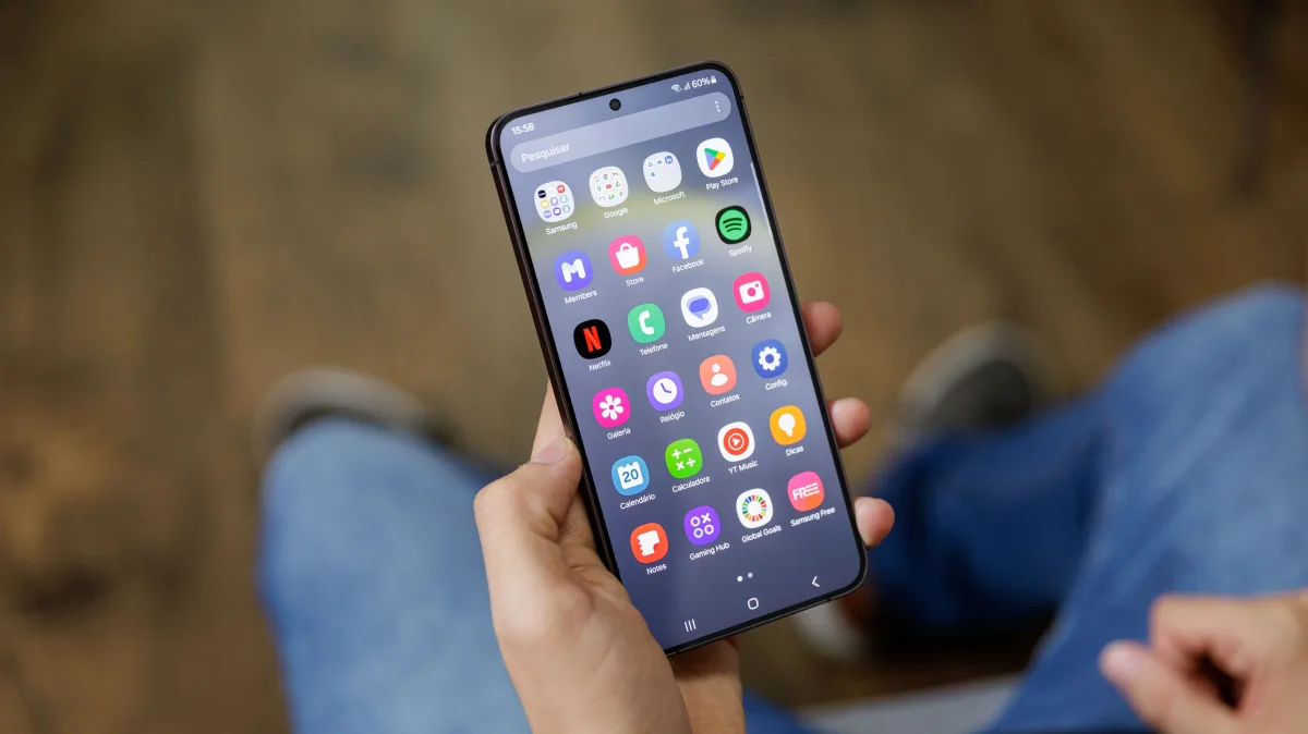 Galaxy S24 ganha recursos de IA do S26 e Z Fold 8 em novo beta da One UI 9