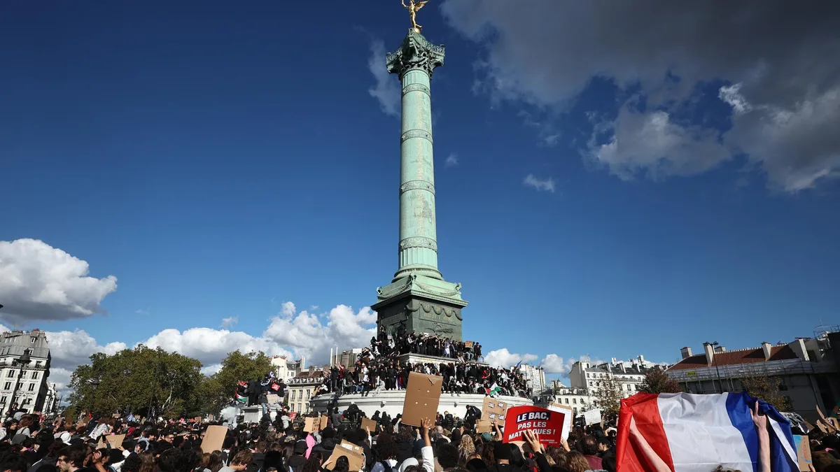La mobilisation lycéenne a rassemblé entre 71 500 et 130 000 personnes, en légère baisse par rapport à mardi