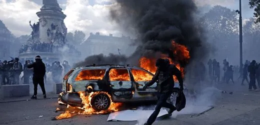 Frankreich: Schwere Krawalle bei Protesten
