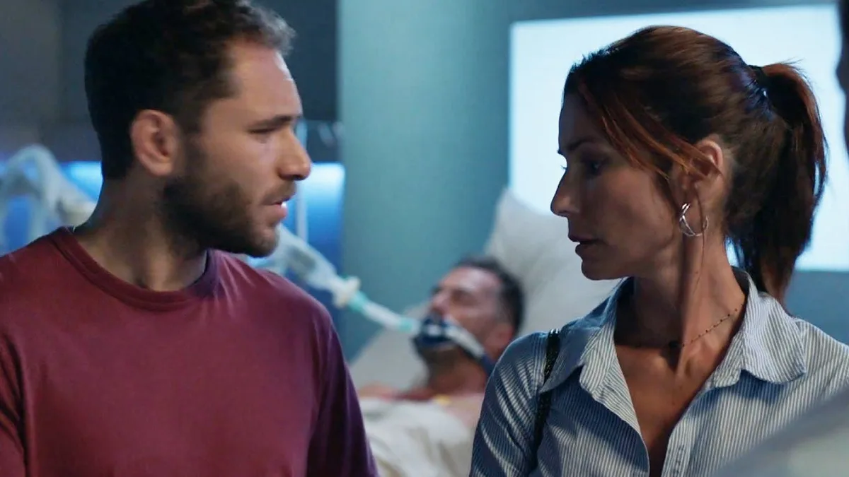 Demain nous appartient : "On ne peut pas savoir quand il se réveillera… ni s’il se réveillera un jour", Nordine et Raphaëlle face au pire