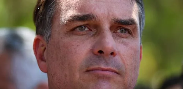 Flávio escalou um salto agulha