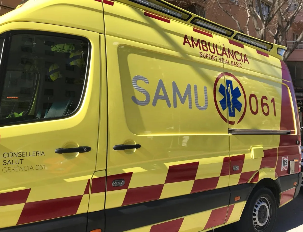 Grupo de colombianos envuelto en fuerte accidente en España: una mujer de 52 años murió en el choque entre dos vehículos en Menorca