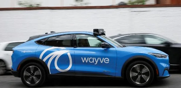 Londres libera carros autônomos na Uber, mas mantém motorista a bordo