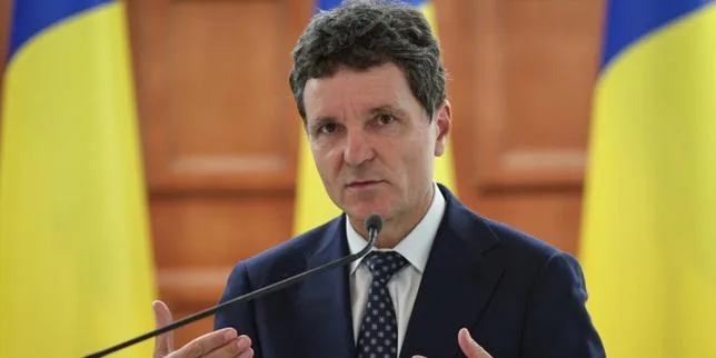 Le président roumain Nicusor Dan fragilisé par des révélations sur le chef de sa garde rapprochée