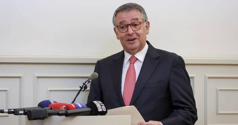 Seguro estreia-se em reuniões do Grupo de Arraiolos