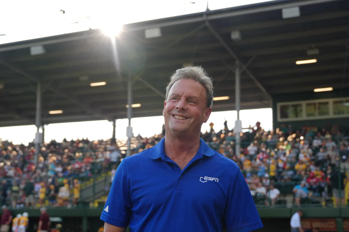 Karl Ravech Bids Adieu To ESPN After 33 Years With The Network