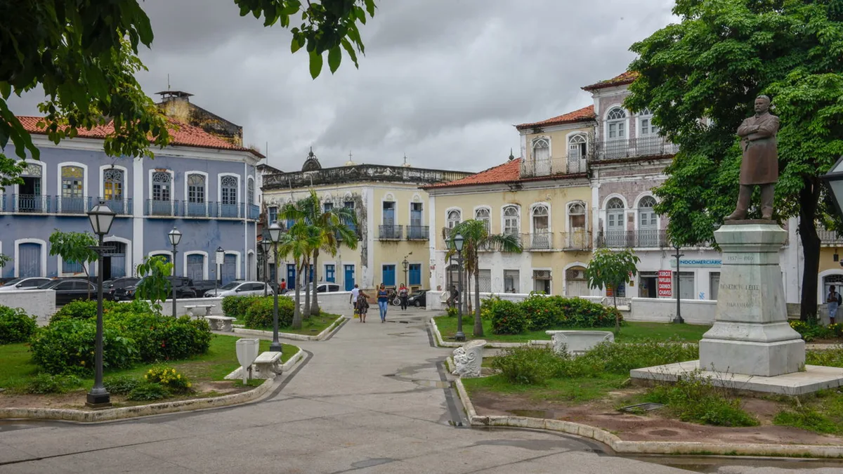 Dois títulos da UNESCO na mesma ilha: a capital nordestina fundada por franceses em 1612 que guarda 4 mil casarões coloniais e a festa junina reconhecida como Patrimônio da Humanidade