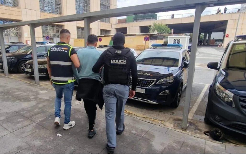 Detuvieron a 12 presuntos integrantes de la banda Los Lobos en Ecuador