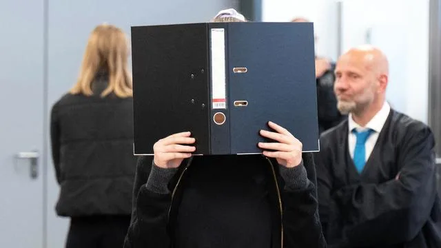 Entscheidung aus Karlsruhe: Lina E. vorerst frei – Karlsruhe hebt Beugehaft auf