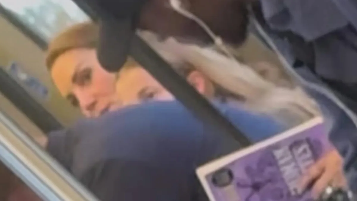 Kate und Charlotte - Plötzlich fährt ’ne Prinzessin U-Bahn