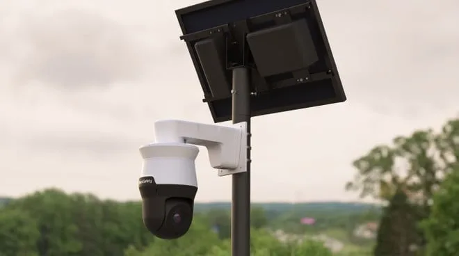 Flock Safety impõe travas de segurança para conter abusos policiais e espionagem em câmeras