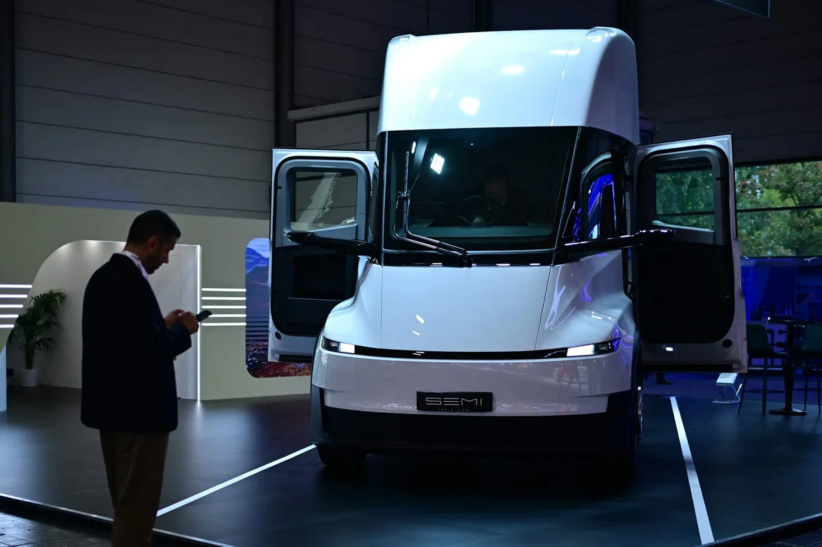 Electric long-haul trucks could become a reality sooner – if there’s no driver