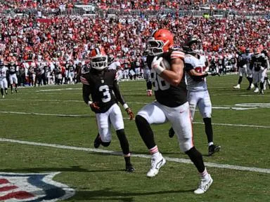 Deshaun Watson outplays Baker Mayfield, leading the Browns to a 23-19 win over the Buccaneers
