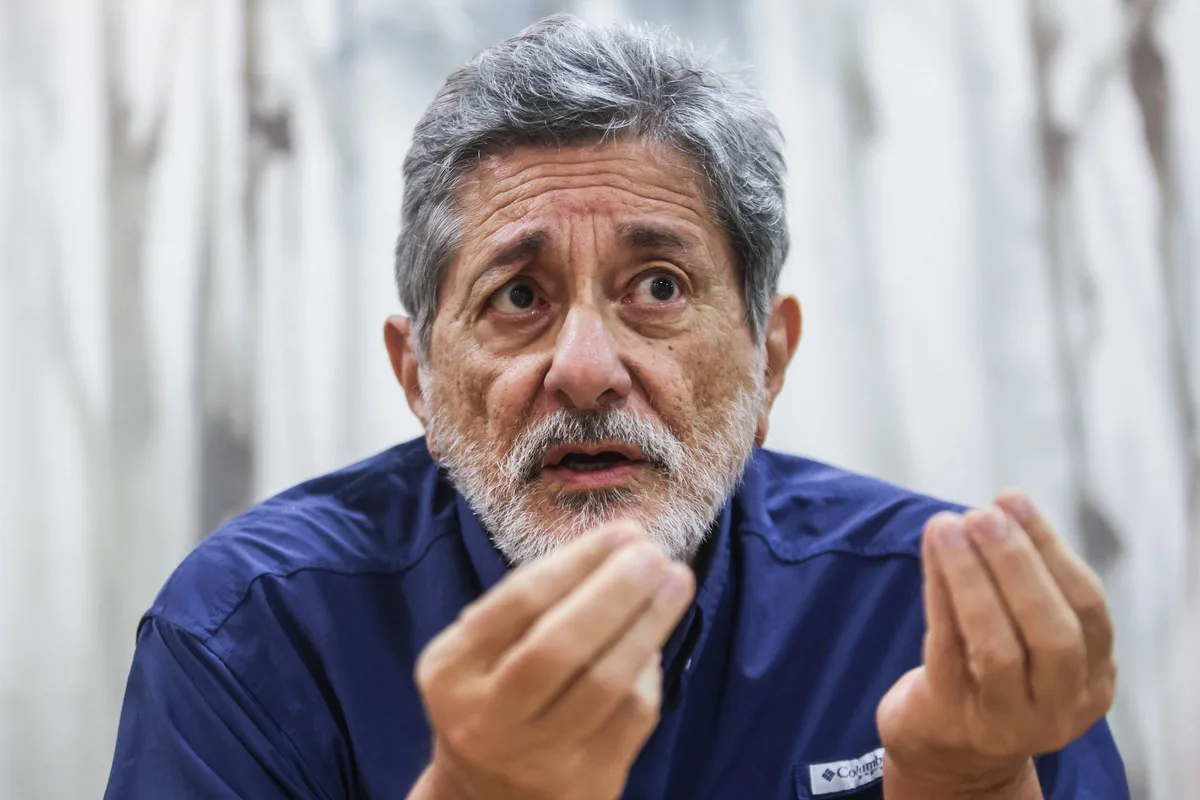 Entidades que defendem taxar 'super-ricos' se reúnem com coordenador do programa de governo de Lula