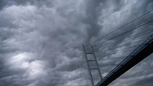 Wetter: Wolken über Mecklenburg-Vorpommern - Wann es gewittern kann