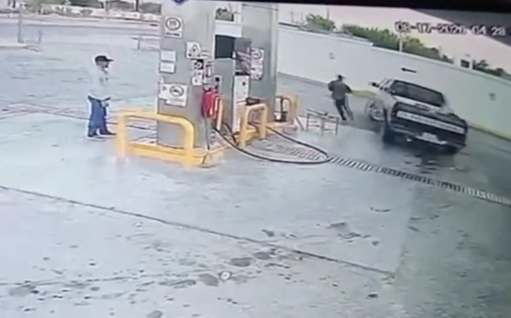 Menor se da a la fuga sin pagar en gasera de Monclova; lo detienen gracias a cámaras de vigilancia (VIDEO)
