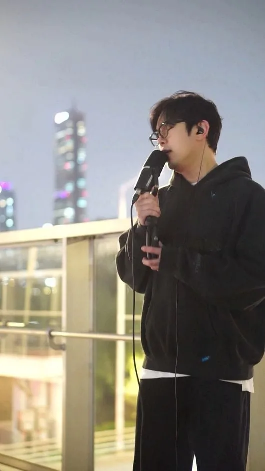 정규직 전환 실패 취준생에 택시비까지 쥐어준 '30년차' 무명가수…미담 확산 [Oh!쎈 이슈]