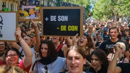La Techno Parade de retour à Paris pour célébrer les musiques électroniques et riposter contre la répression accrue des free parties