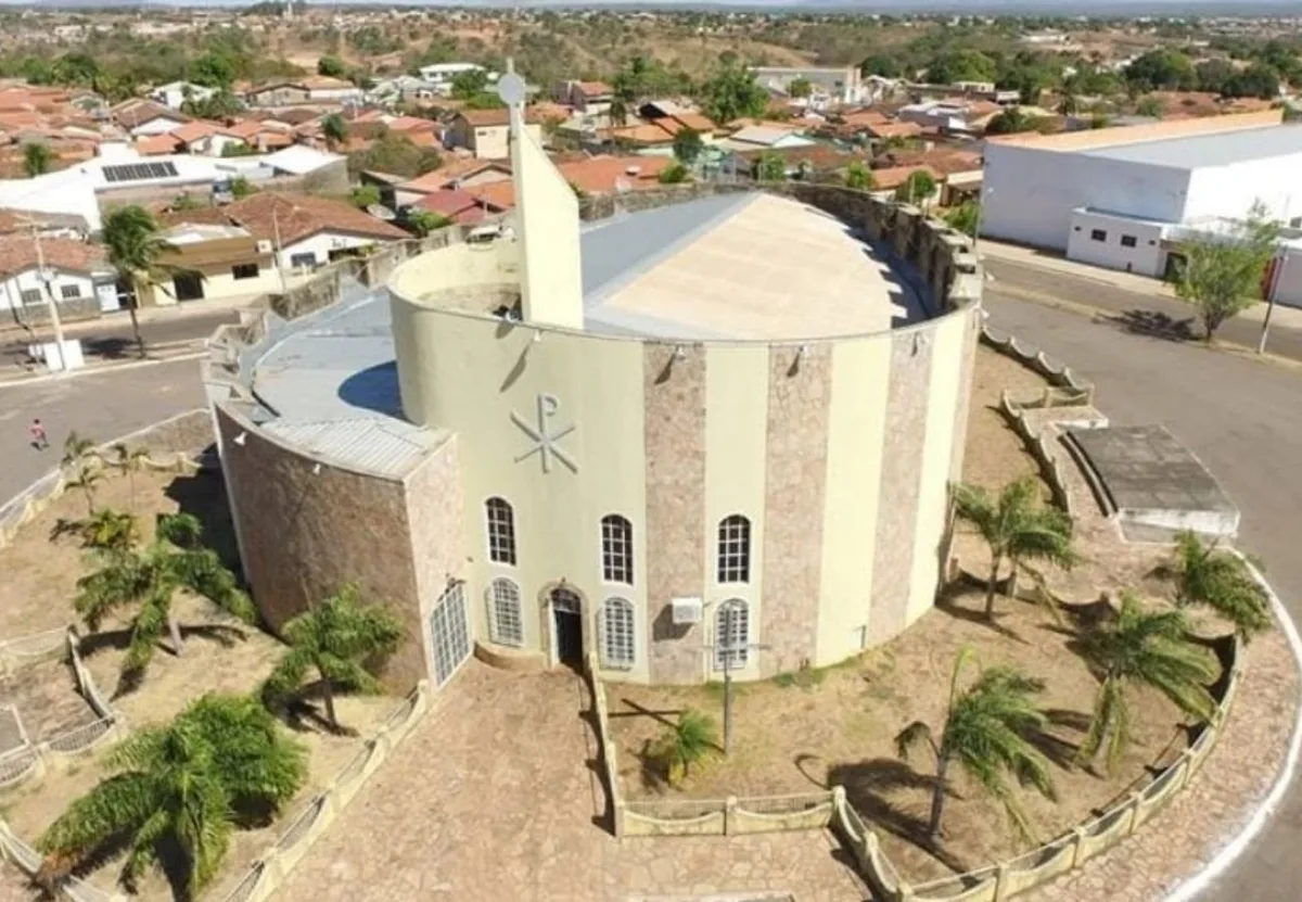 Homem é condenado a 4 anos de prisão por furtar igreja e levar dinheiro de dízimos no TO