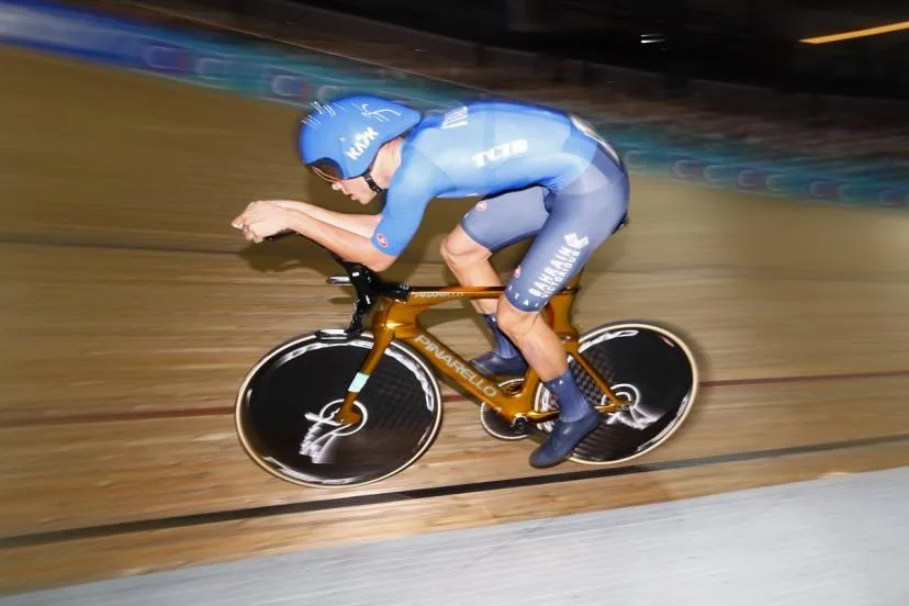 Jonathan Milan améliore son record du monde des 4 kilomètres aux Mondiaux sur piste