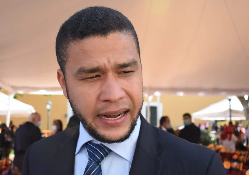 Reaparece en redes sociales el alcalde de Roscio tras semanas de ausencia