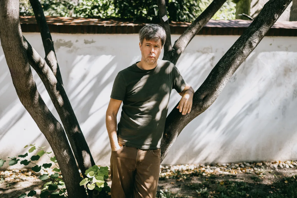 David Szalay, escritor: “El sexo y la violencia son experiencias no verbales. Por eso cuesta tanto escribir sobre ellas”