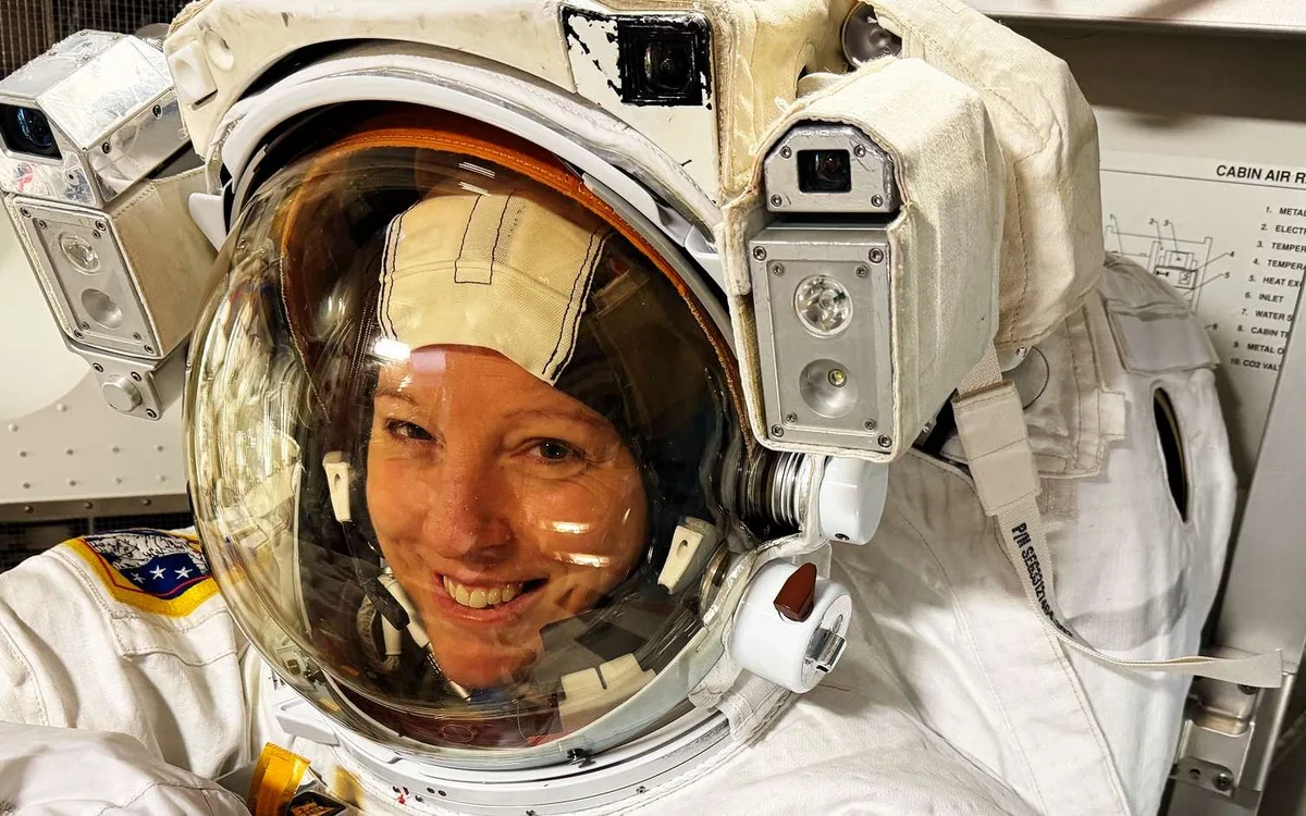 « Ouvrir la porte et se retrouver devant le vide » : Sophie Adenot répond aux questions après ses trois sorties dans l’espace