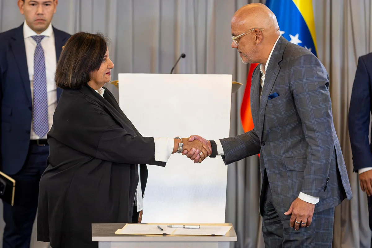 La primera concesión concreta del régimen de Delcy en una mesa de negociación marcada por la presión de Trump