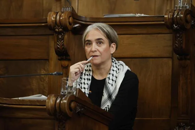 Colau contacta con ERC en un último intento para sumarle al Frente Amplio