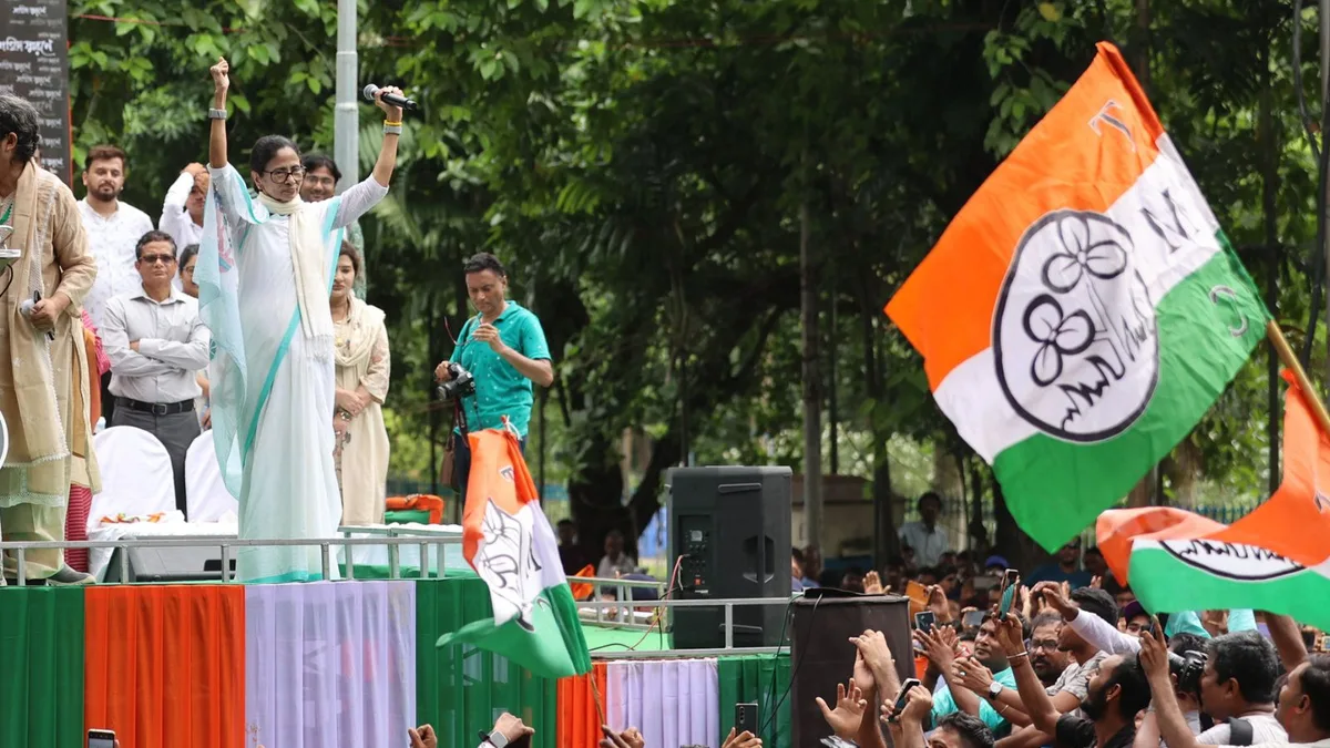 Trinamool name, symbol on interim freeze; factions told to pick new ones